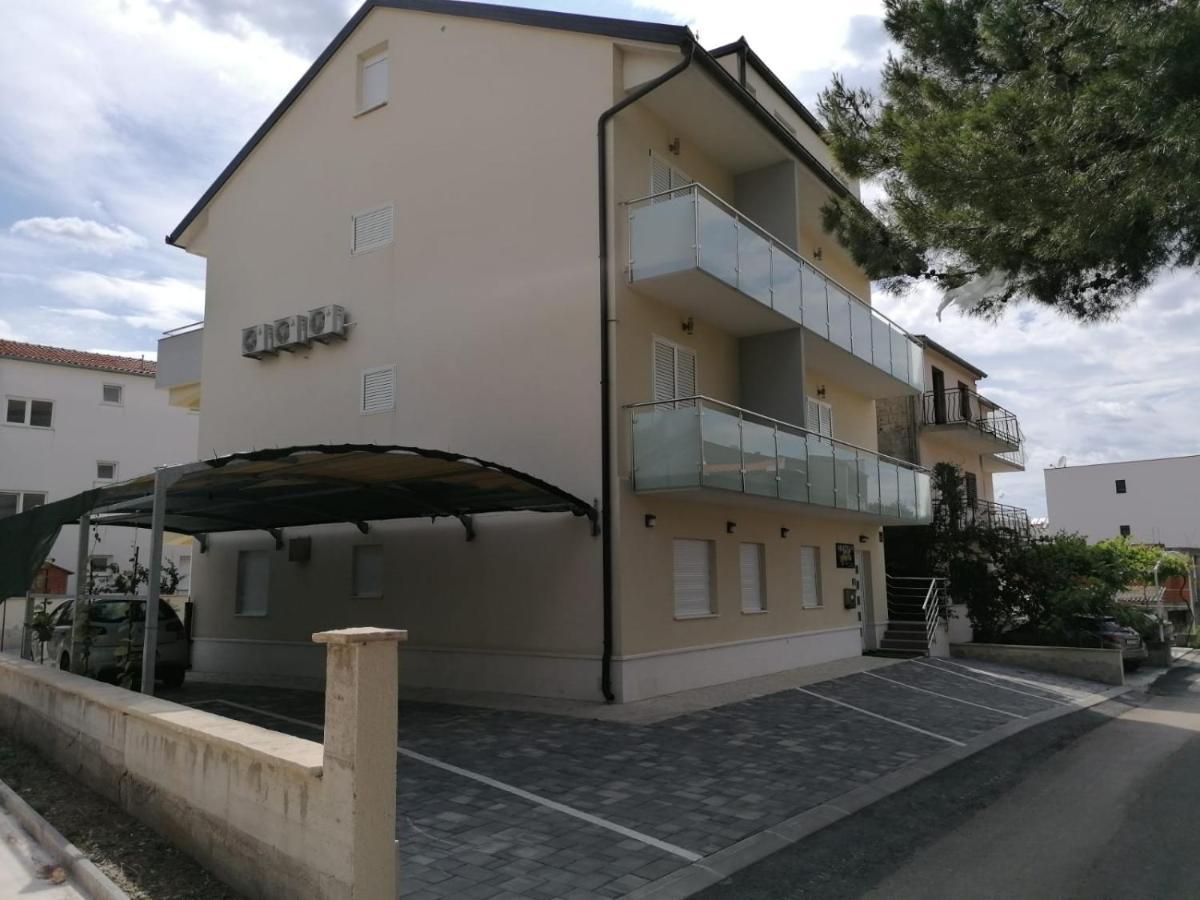 Apartmani Karla Zablace Bagian luar foto
