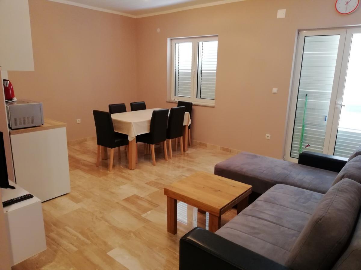 Apartmani Karla Zablace Bagian luar foto