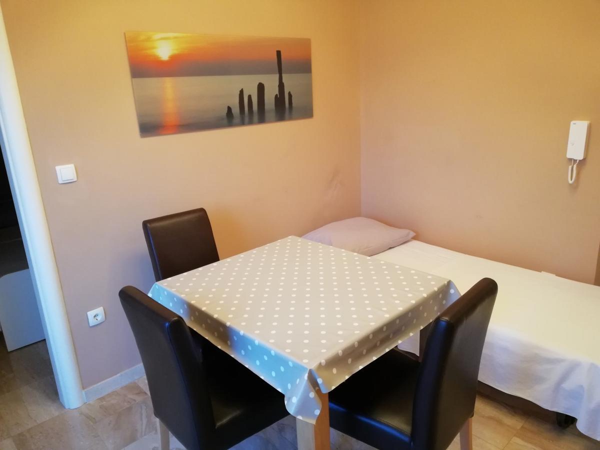 Apartmani Karla Zablace Bagian luar foto