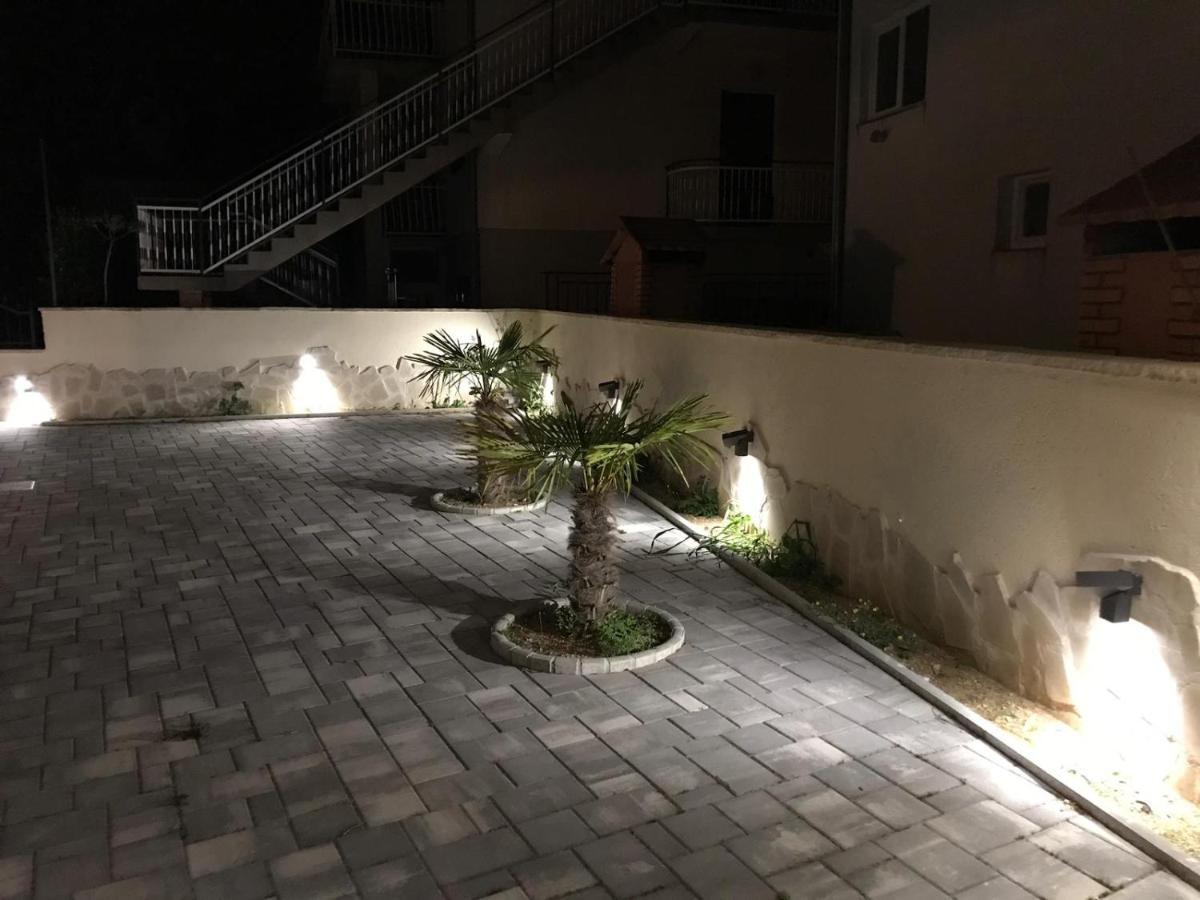 Apartmani Karla Zablace Bagian luar foto